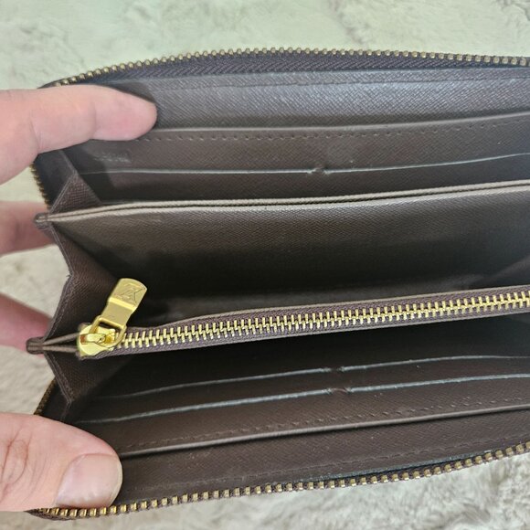 LV Zippy wallet - Picture 4 of 6